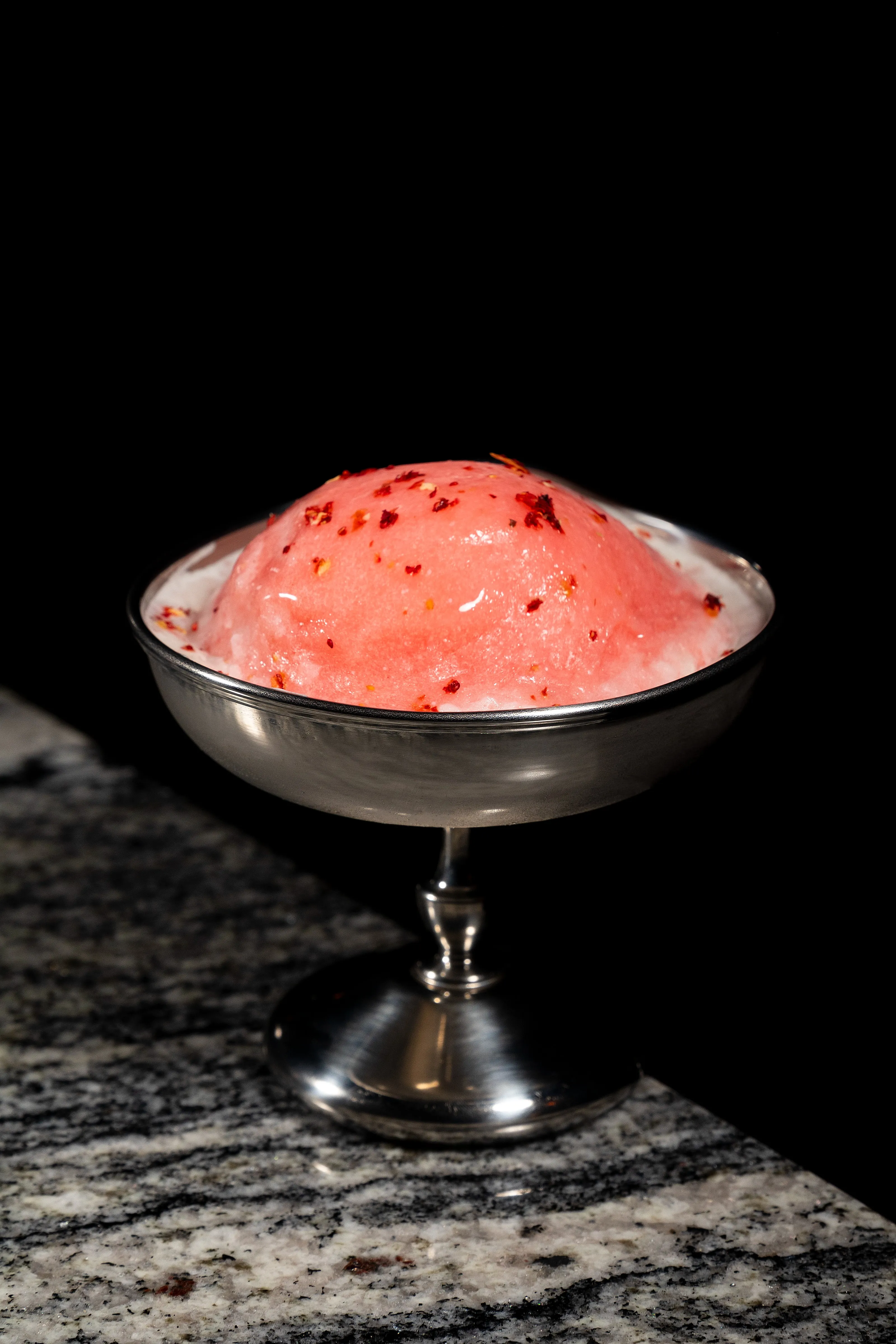GELATO WITH STRAWBERRIES AND PROSECCO