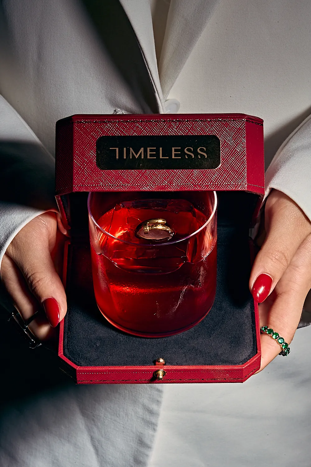 Gift a CARTIER ring