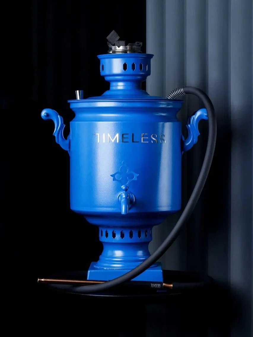 A LA RUSSE A LA RUSSE